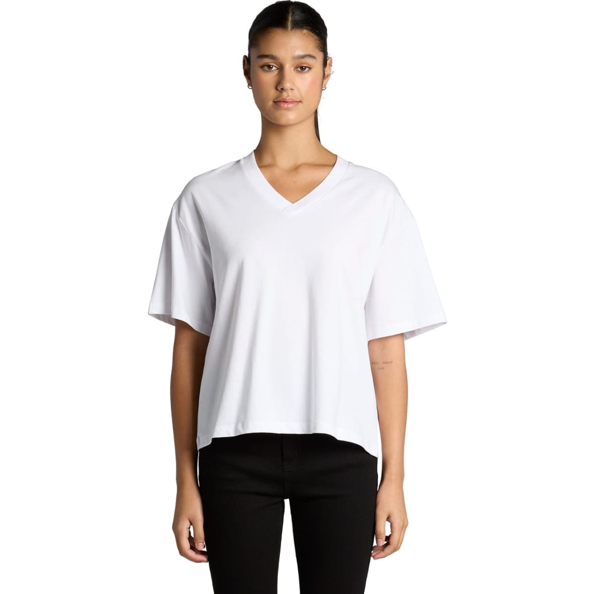 4095_wos_martina_v_neck_tee_front__88007.1713394094.1280.1280