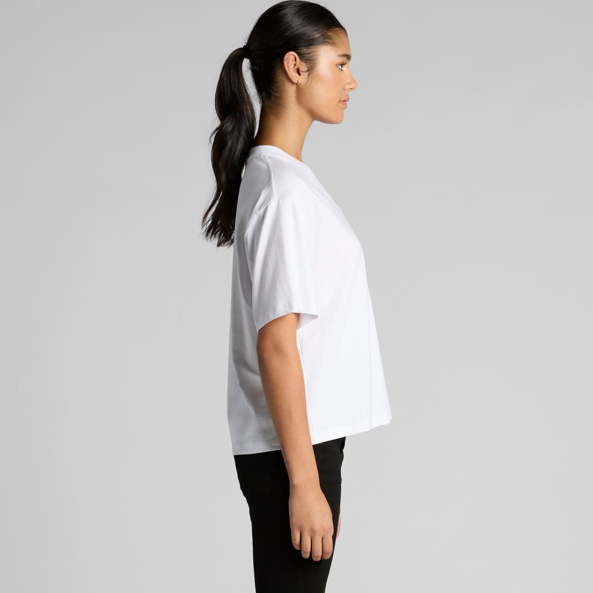 4095_wos_martina_v_neck_tee_side__38106.1713394102.1280.1280
