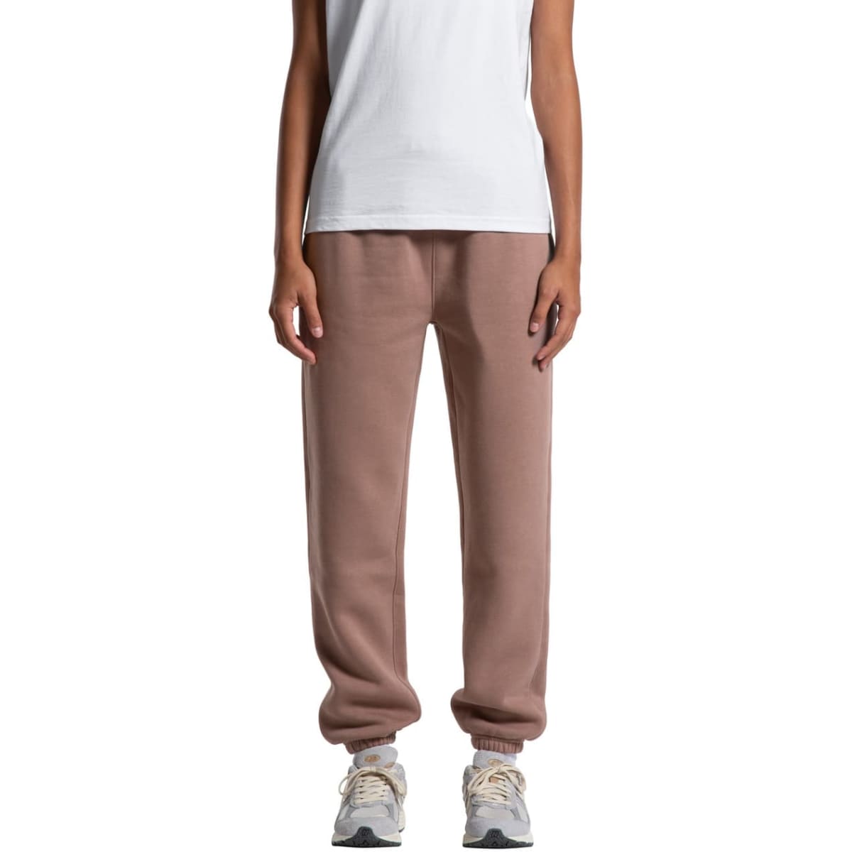 4932_wos_relax_track_pants_front__34887.1678922768.1280.1280