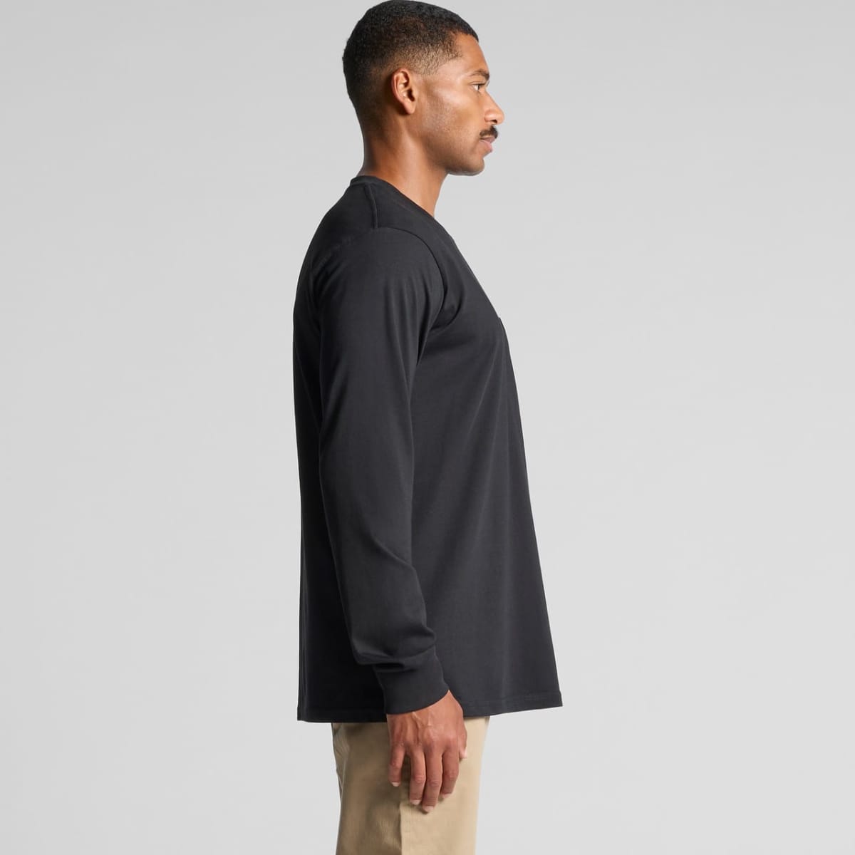 5072_classic_pocket_longsleeve_side__11048.1713306752.1280.1280