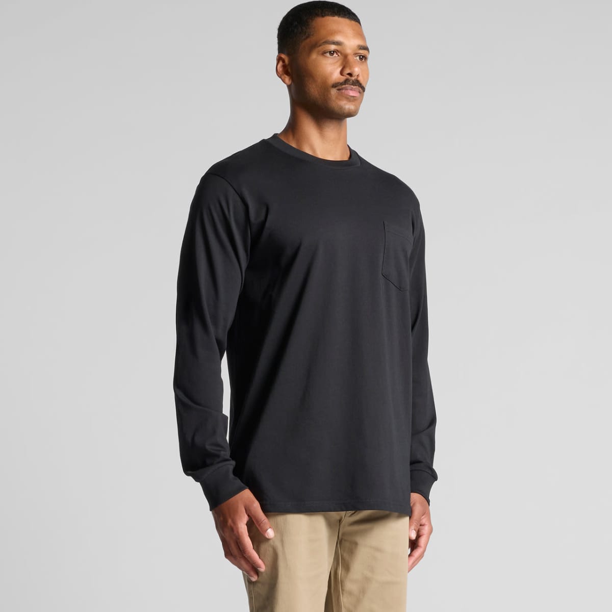 5072_classic_pocket_longsleeve_turn__85404.1713306760.1280.1280