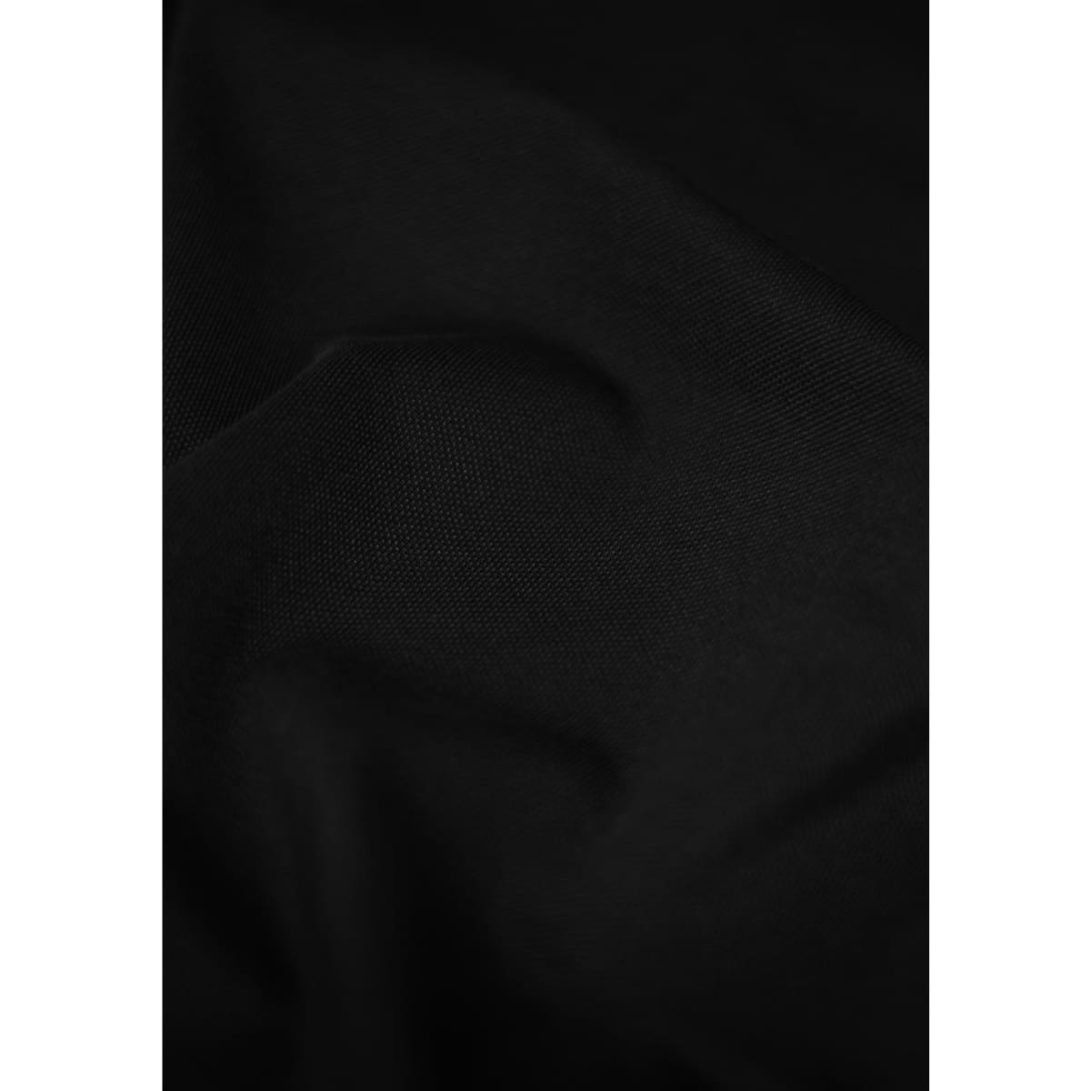 altavista_men_women_black_closeup_2