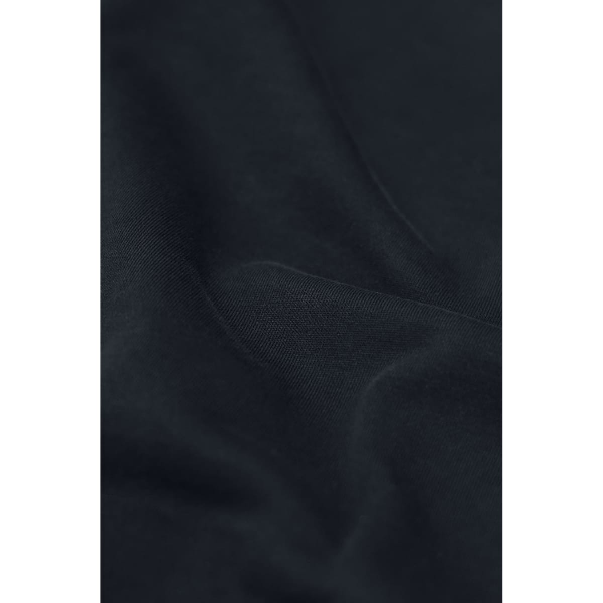 georgetown_men_women_dark-navy_closeup_2