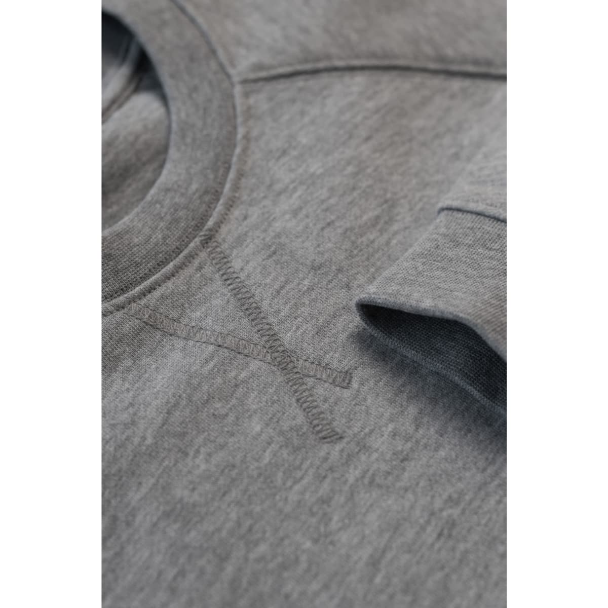 georgetown_men_women_grey-melange_closeup_1