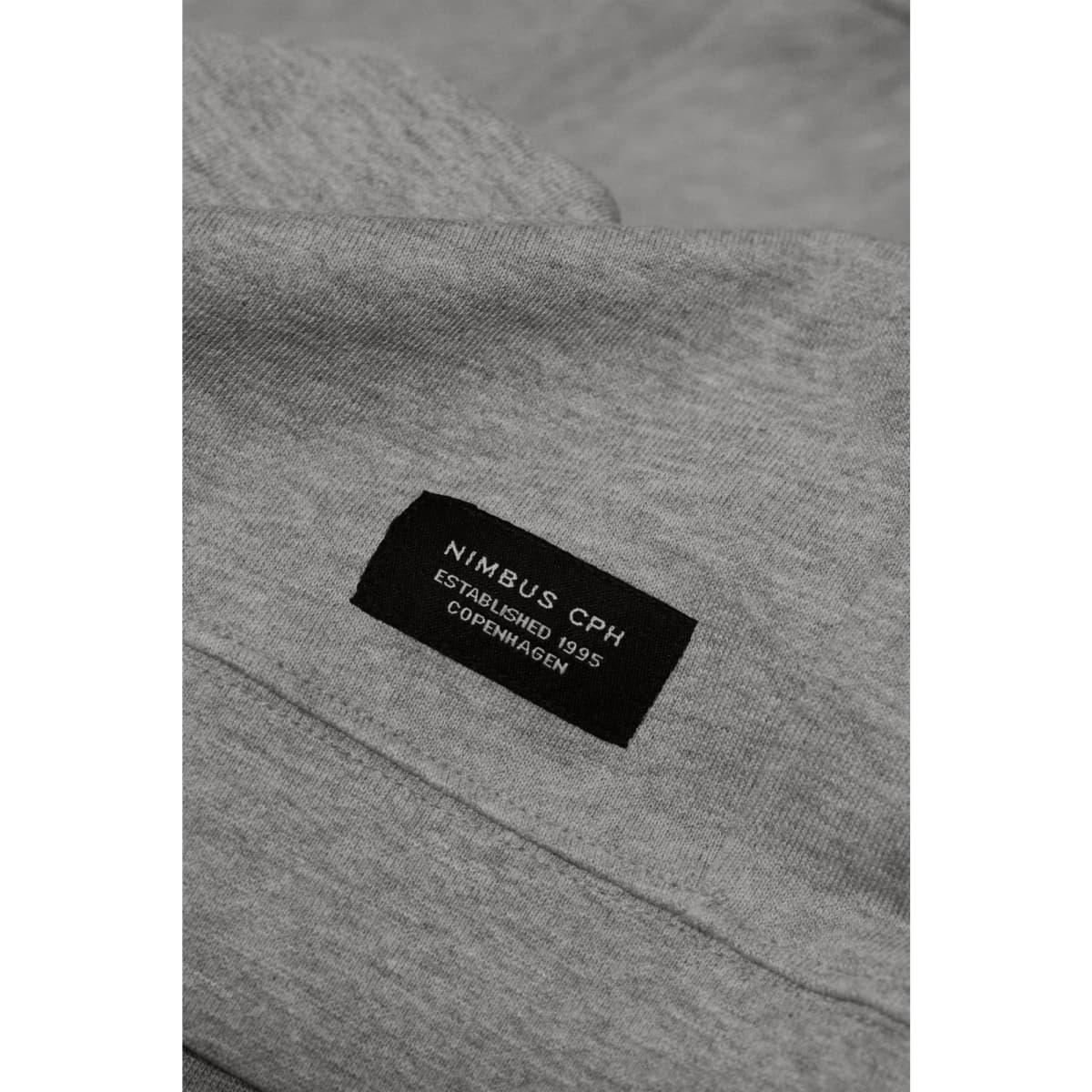 georgetown_men_women_grey-melange_closeup_2