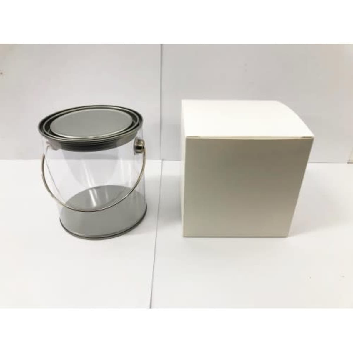60beda5111a83_big_bucket_with_box