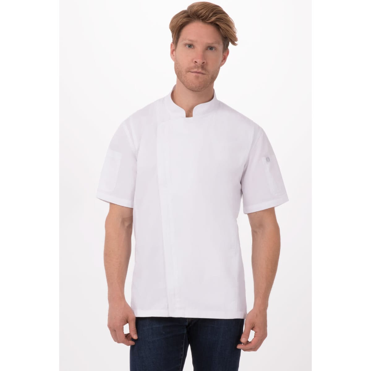 A white chef jacket featuring a mandarin collar and short sleeves, worn by a model. Includes a logo on the sleeve.