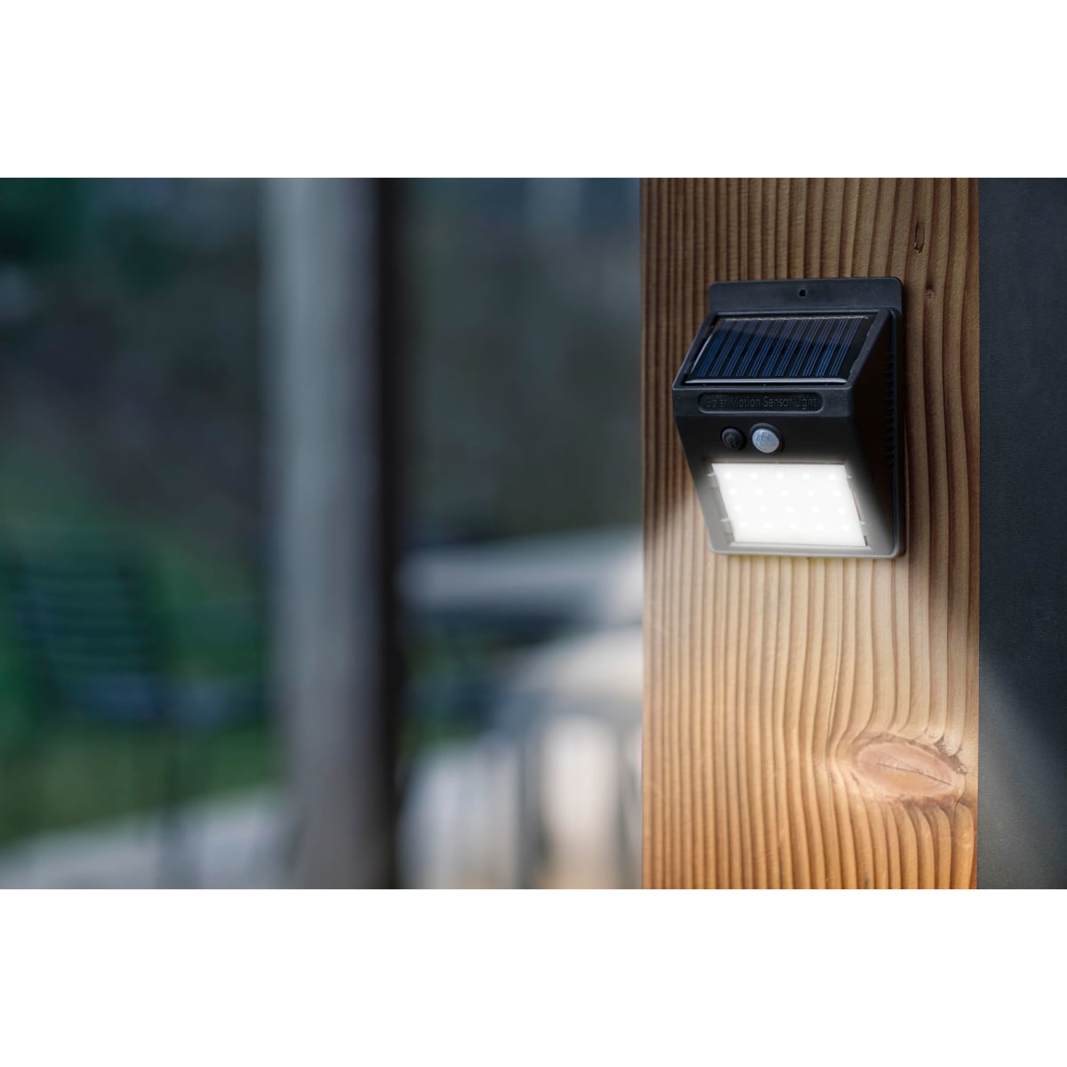 PP solar power light Briony