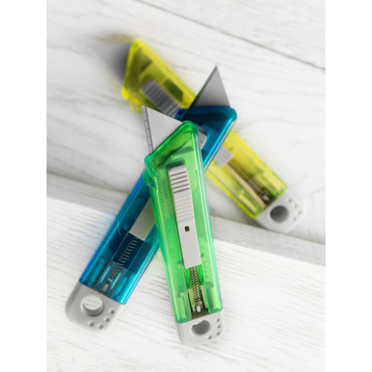 Plastic cutter