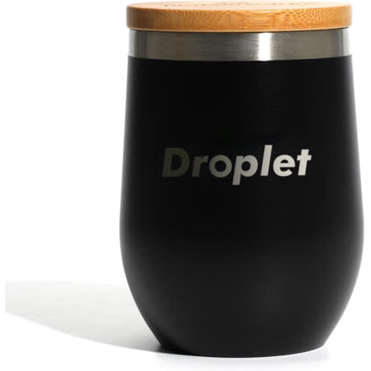 A drink cup in matte black stainless steel with a bamboo lid and a small logo on the side.