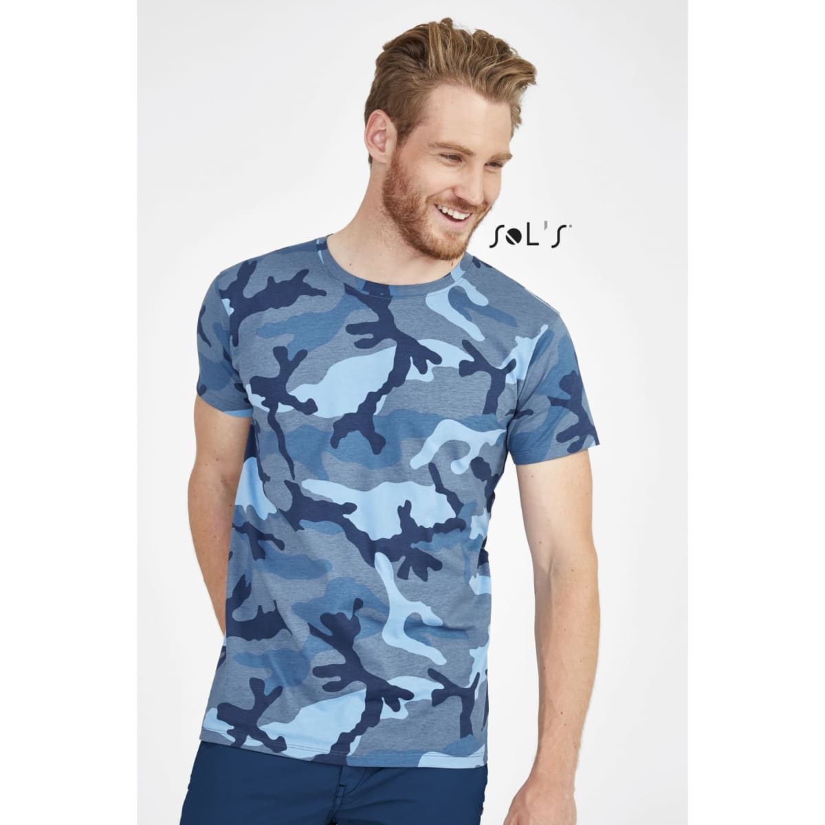 A men's round collar T-shirt in blue camouflage pattern, featuring short sleeves and a logo.