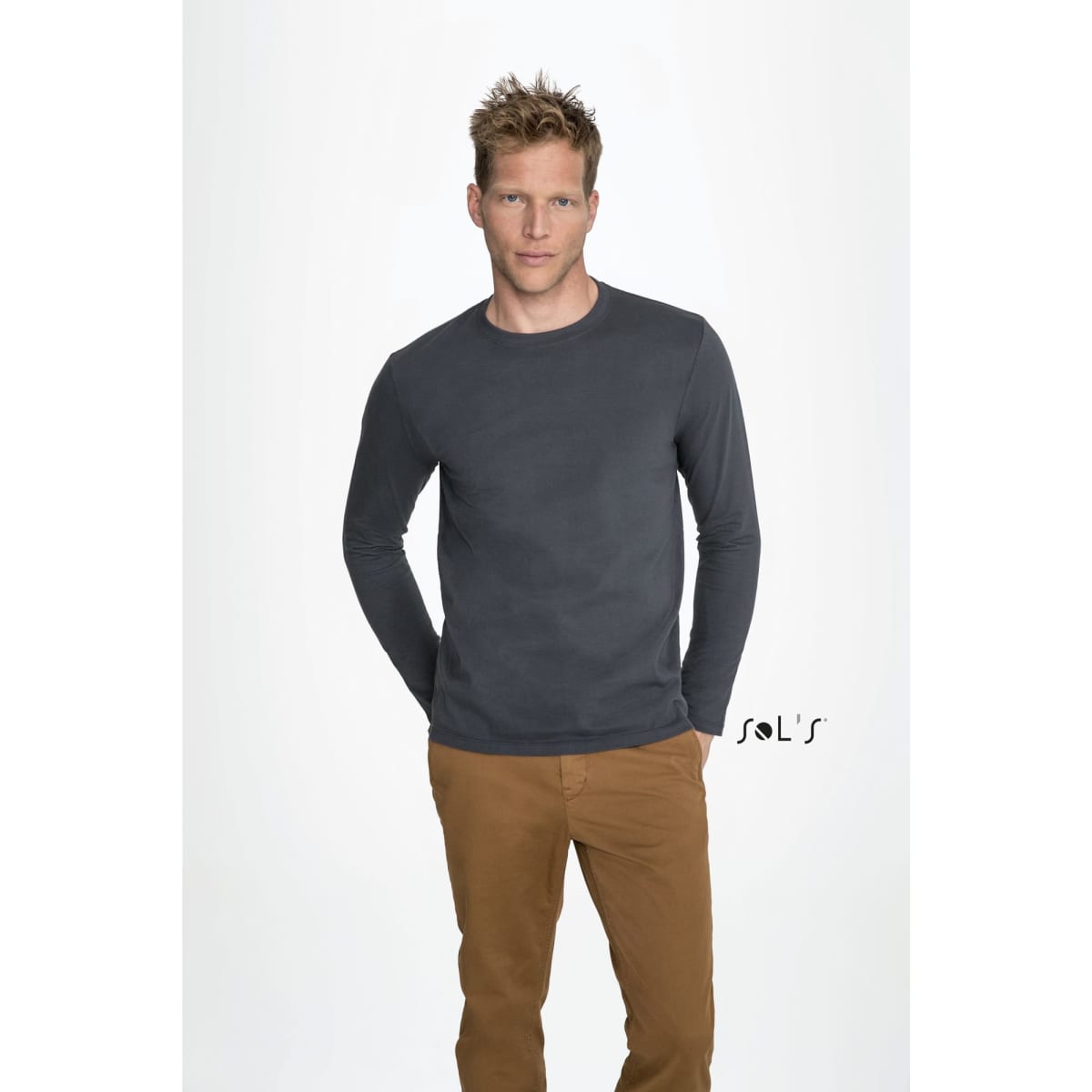 A long-sleeved men's T-shirt in dark grey, made from 100% semi-combed ring-spun cotton. It features a logo.