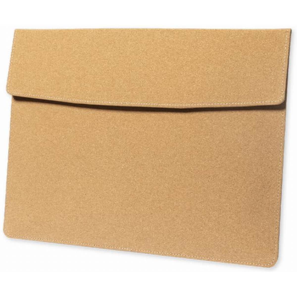 A folder in a natural brown colour, featuring a flap closure and a minimalist design. It has a smooth texture.