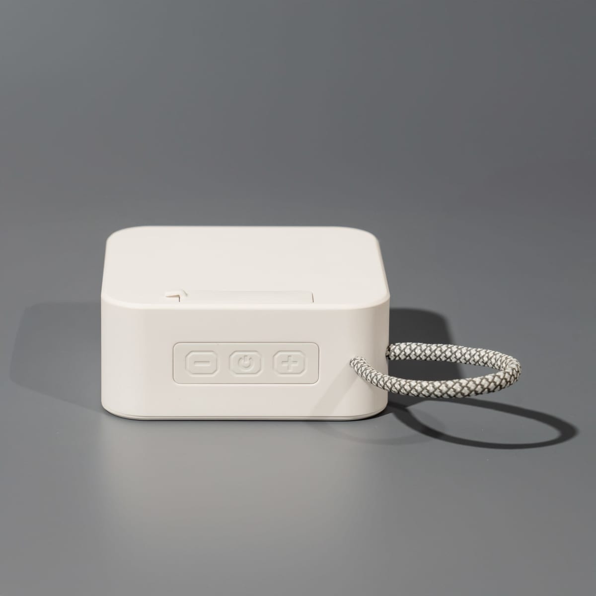 t606_white4-scaled