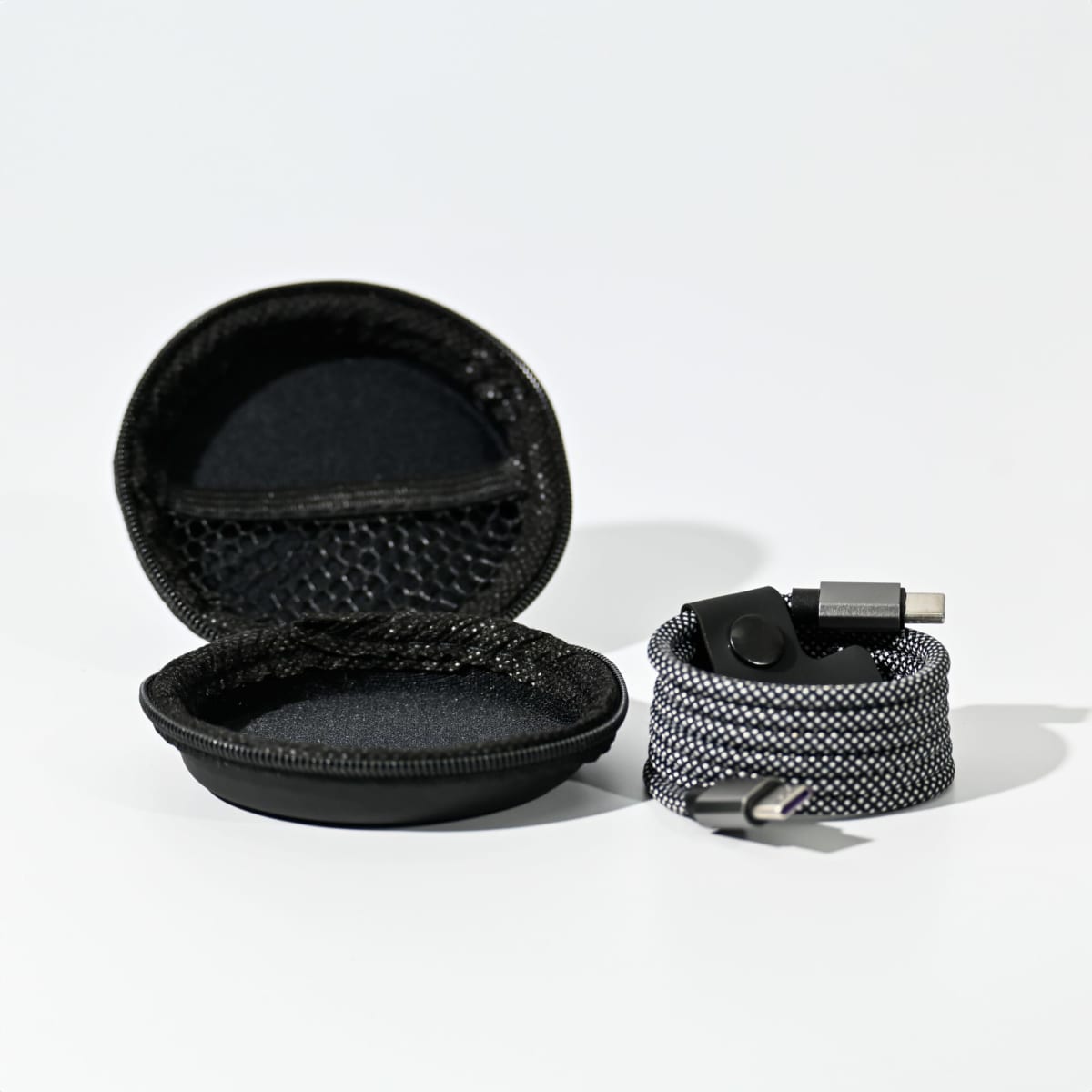 t978_black2-scaled