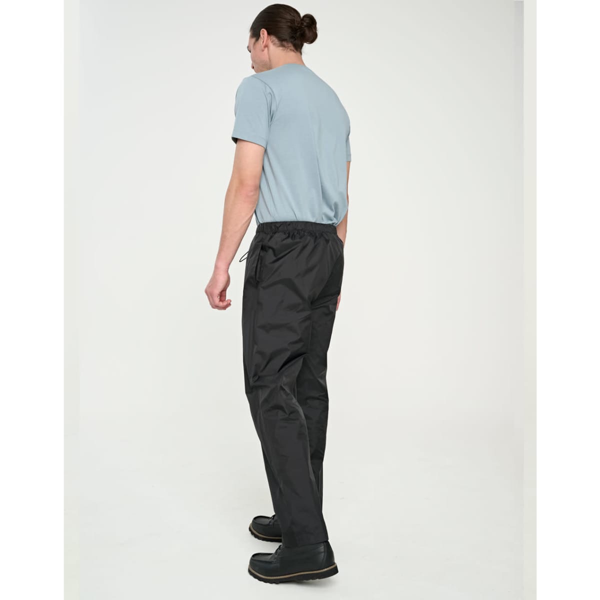 hp02_black_male_left