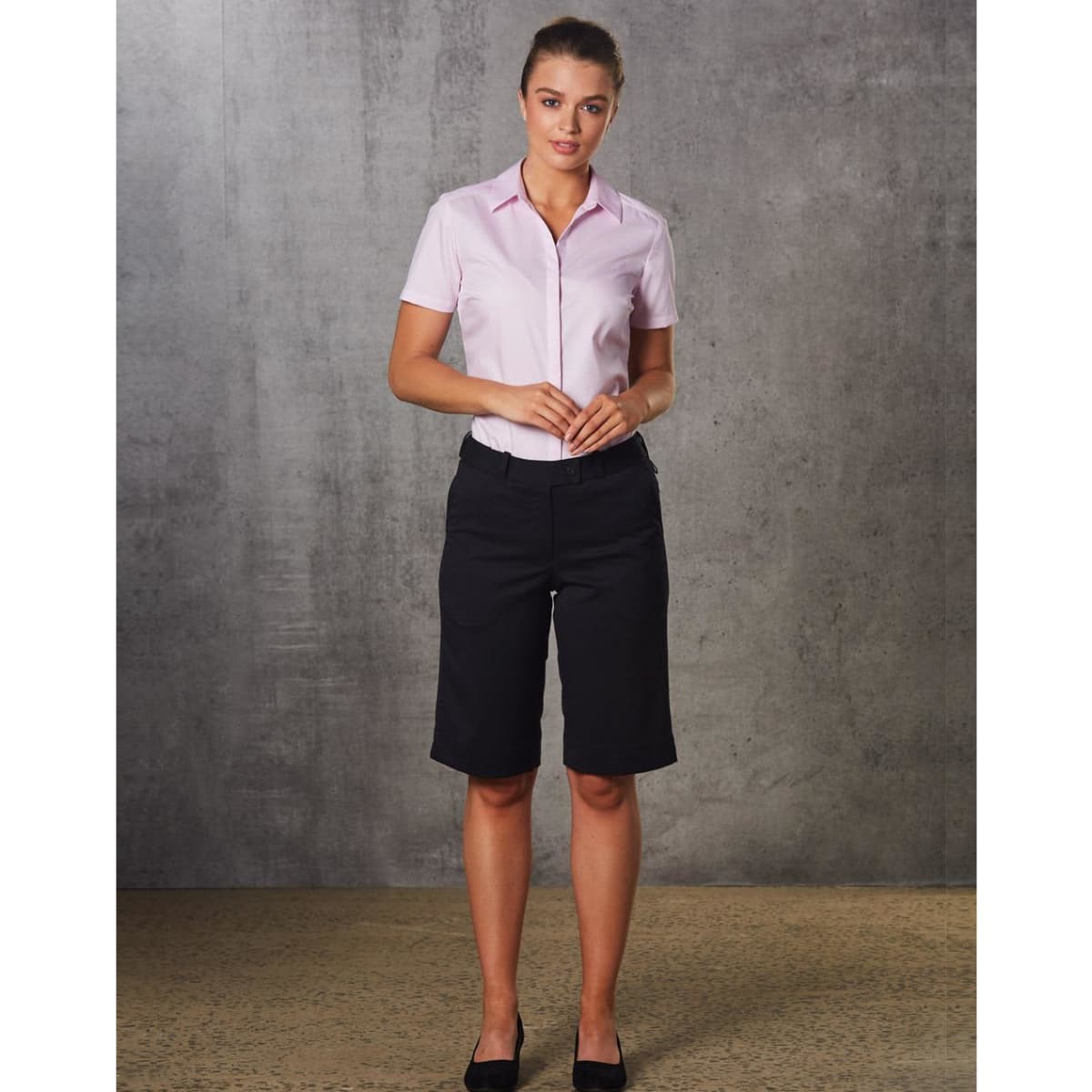 Women’s Knee Length Flexi Waist Shorts in Poly/Viscose Stretch