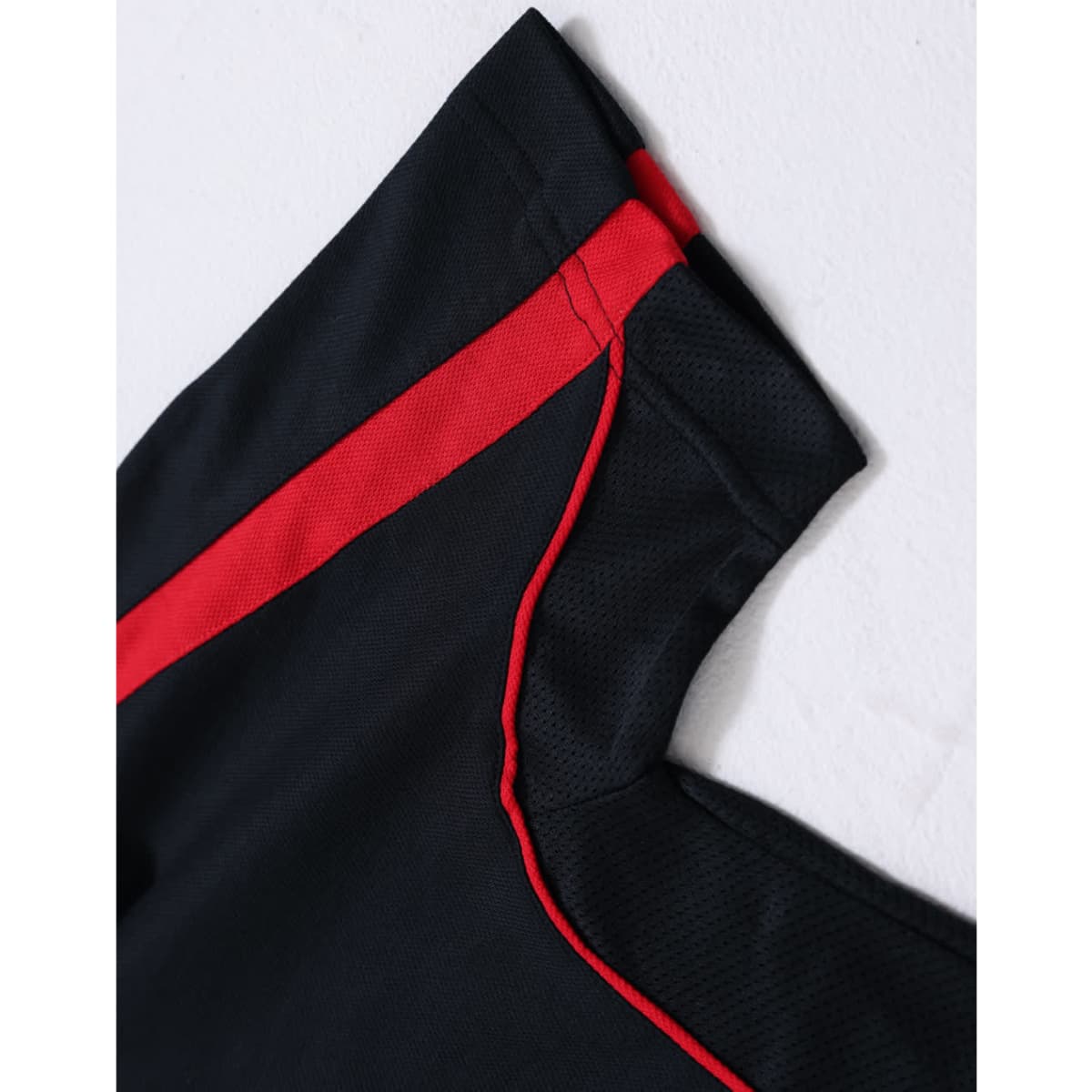 ps53k_blackred_sleeve