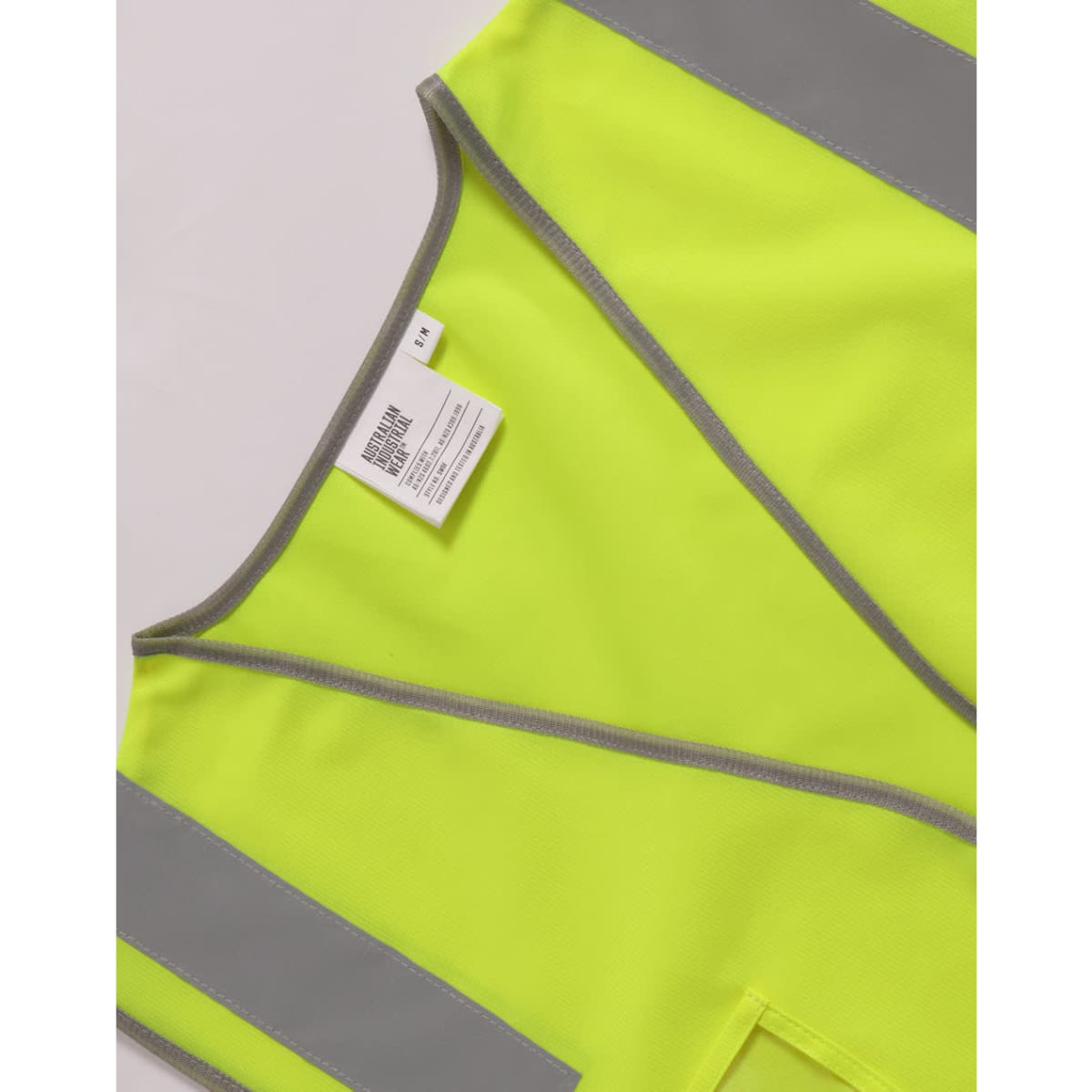 sw04_yellow_neck