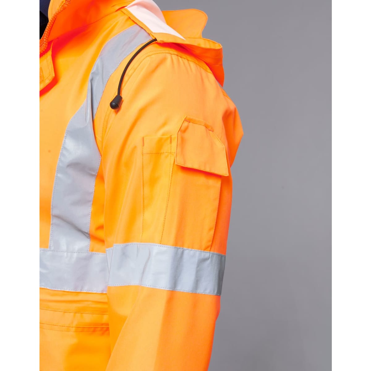sw75_leftsleevepocket