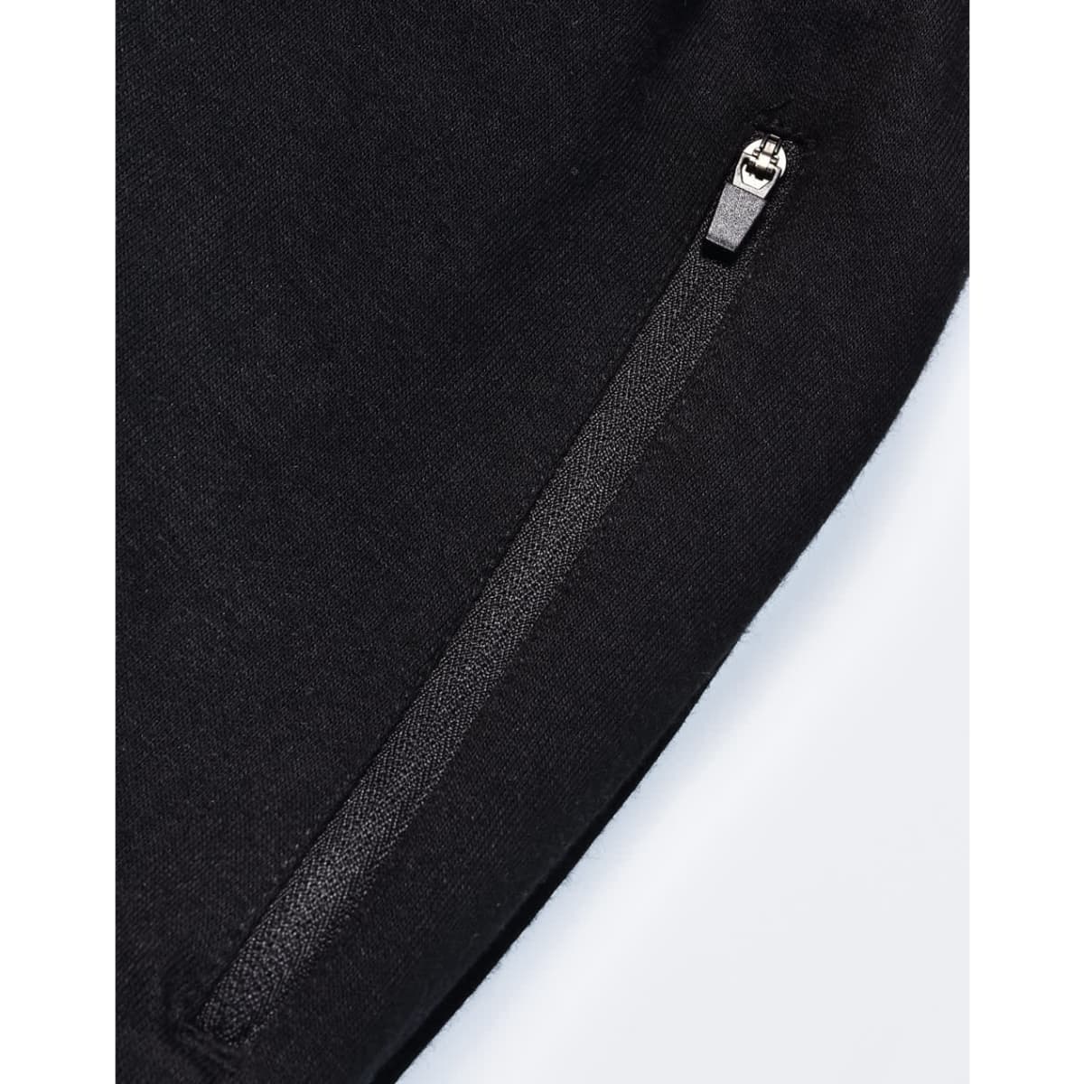 tp25_black_zippocket