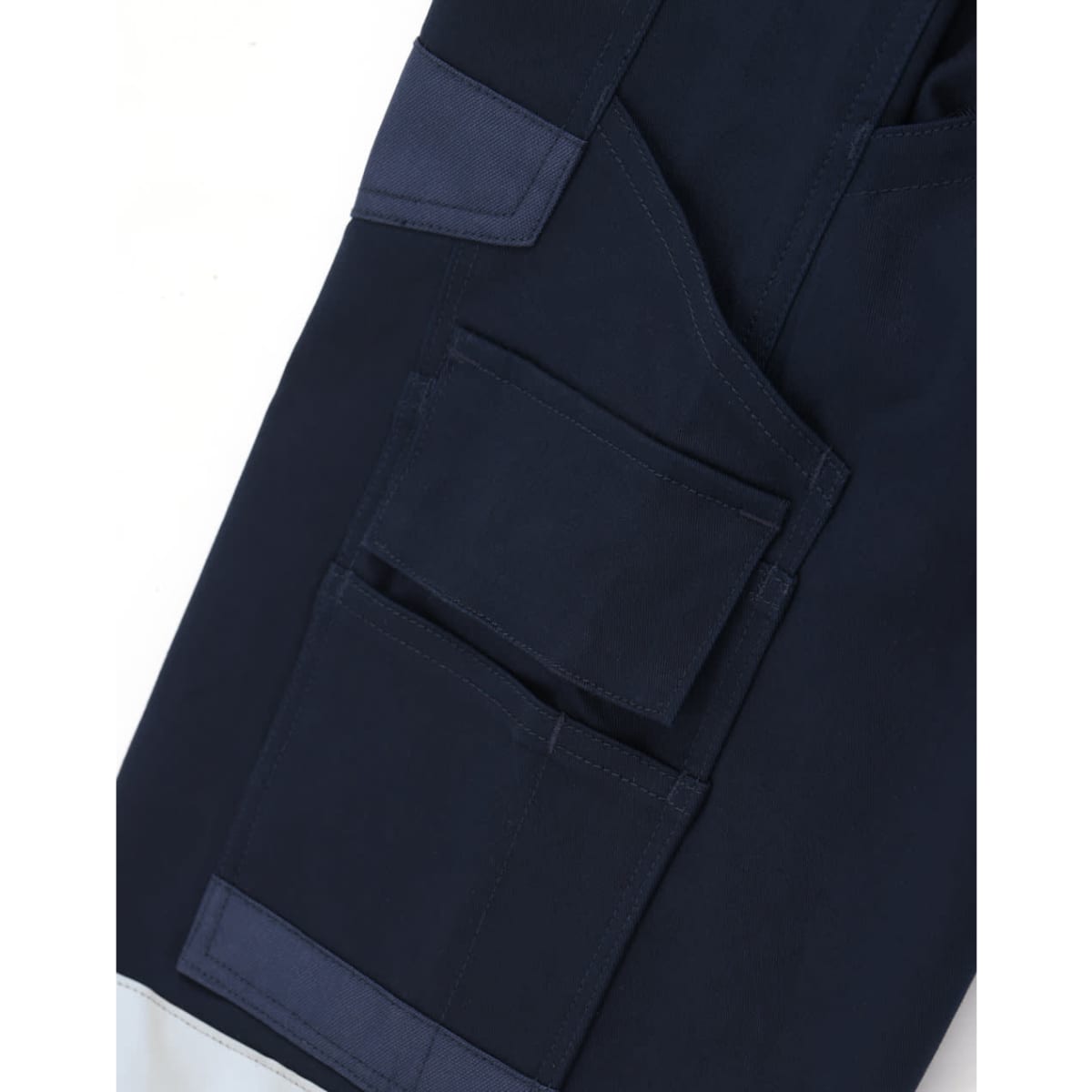 wp28hv_navy_rightlegpockets