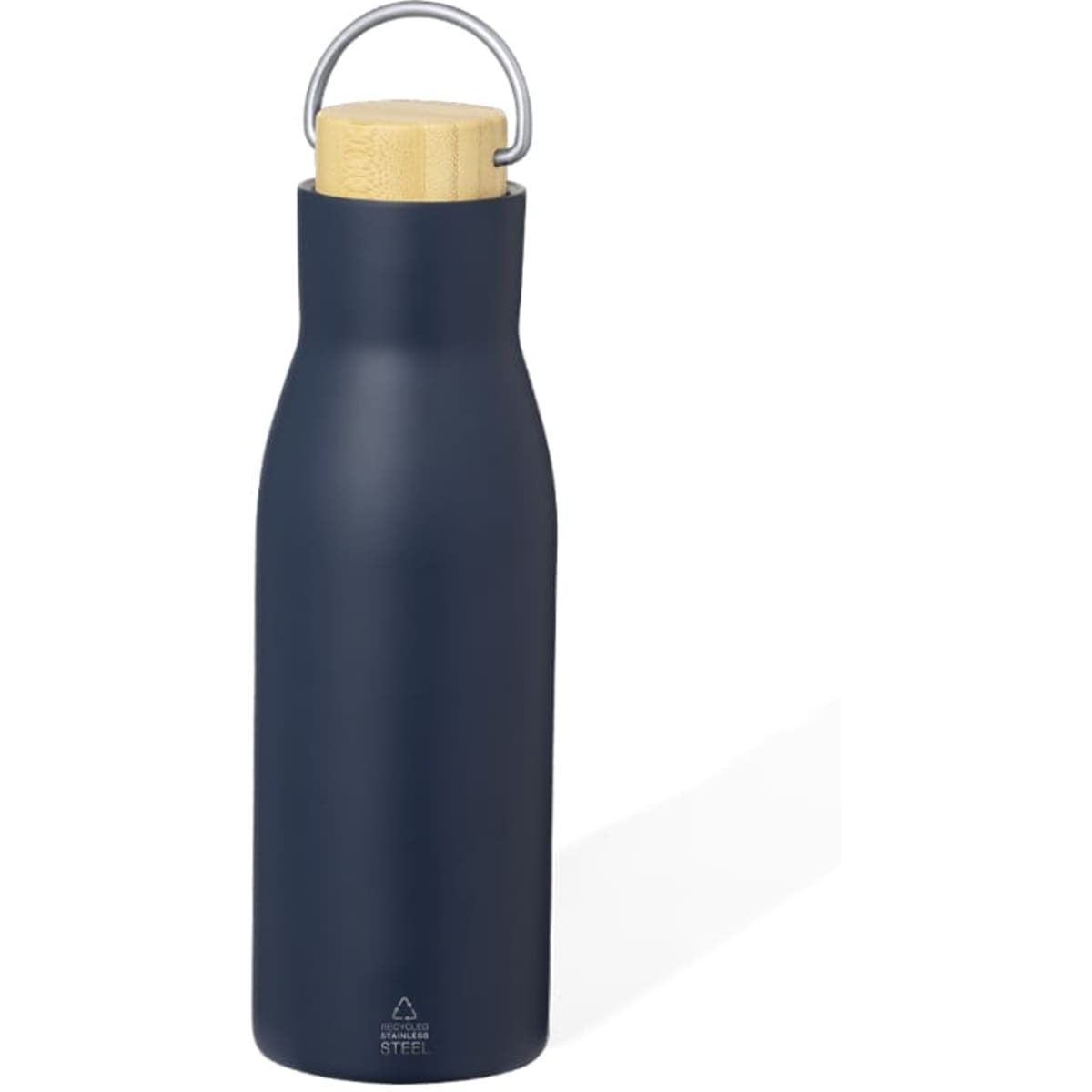 A drink bottle in navy blue with a bamboo lid and a metal handle, featuring a logo. Suitable for insulated beverages.