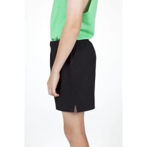 Kids' FLEX shorts in black featuring a stretchy, lightweight fabric and an elasticised waistband.