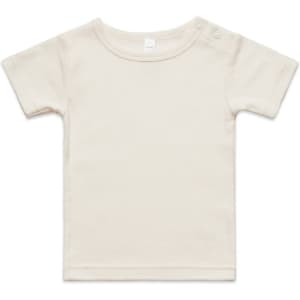 A light cream organic infant t-shirt featuring short sleeves and a snap closure at the shoulder, with a logo.