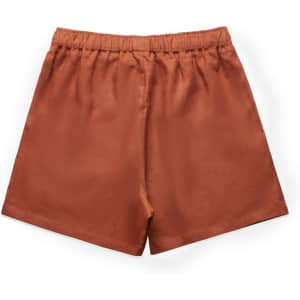 Rust-coloured linen shorts with an elastic waistband. The back view highlights a simple, smooth design.