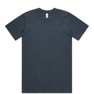 A classic organic t-shirt in a dark grey colour. The shirt has a simple design and includes a branding label.