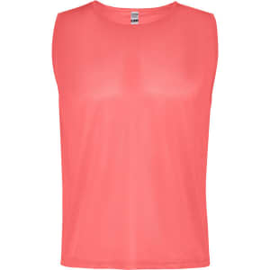 A sleeveless sports bib in vibrant coral colour, featuring a subtle sheen and a logo on the back.