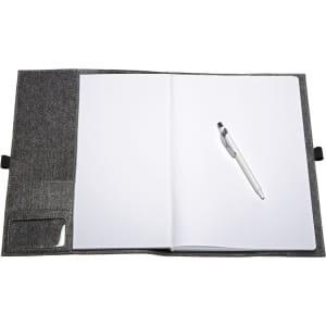A grey felt compendium with an open notebook and a pen, featuring a pocket on the side.