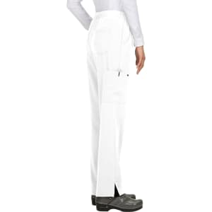 White pants with a pocket and a fitted waistband, worn by a model from the side, featuring a sleek design.