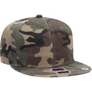 A camo-patterned 6 panel mid profile snapback cap featuring a flat brim and a branded label on the front.