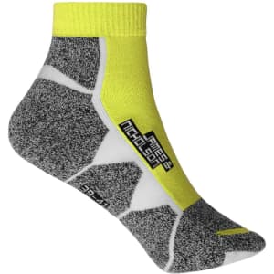 Sport sneaker socks in grey and vibrant yellow, featuring a logo and a low-cut design.