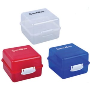 Three lunch boxes in red, blue, and clear plastic, featuring a handle and a logo.
