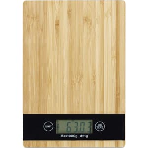 A bamboo kitchen scale with a digital display and a black base, capable of weighing up to 5000g.