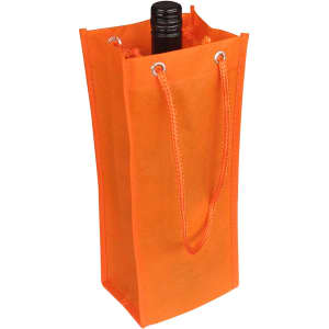 A drink bottle in an orange non-woven single bottle bag with handles. The bag has a logo on it.
