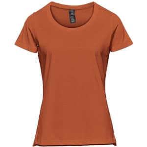 A short sleeve tee in a warm rust colour, featuring a round neckline and a logo. Perfect for casual wear.
