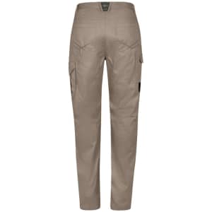 Men's summer cargo pant in a khaki colour, featuring side pockets and a branded label on the back.