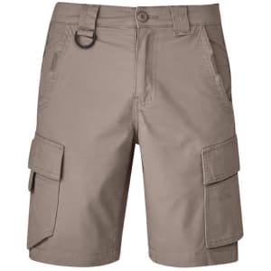 Curved cargo shorts in a light beige colour, featuring multiple pockets and a branding logo.