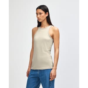 A light beige women’s racerneck tank top with a fitted design and a logo. Ideal for casual wear.