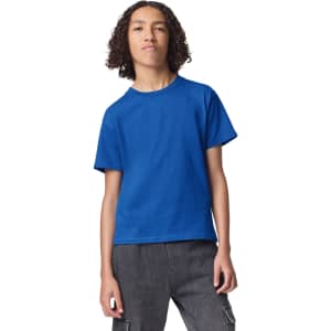 A blue youth T-shirt made from fine jersey fabric, featuring a basic crew neckline and short sleeves.