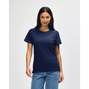 A navy women's t-shirt in a midweight fabric, featuring a round neckline and a fitted silhouette. Logo present.