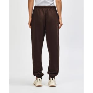 Brown unisex sweatpants with an elastic waistband, featuring a logo on the back. Casual style and relaxed fit.