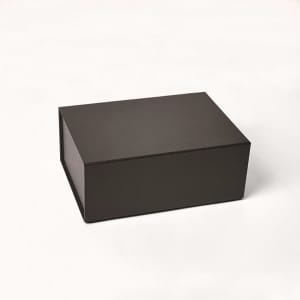 A magnetic gift box in a sleek black design, featuring a minimalist style and a smooth finish.
