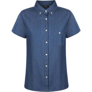 A short-sleeved button-up shirt in a dark blue denim fabric, featuring a pocket and a collar. The shirt has a logo.