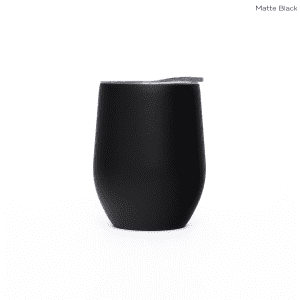 A drink bottle in matte black, featuring a sleek design and a lid, perfect for travel use.