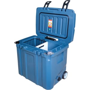 A blue 31L cooler box with wheels, featuring an open lid and a sturdy design. It includes a branding logo.